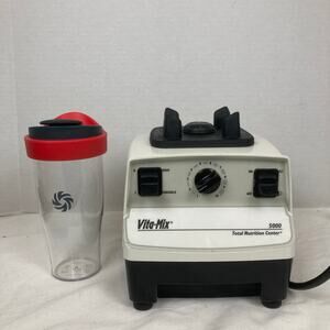 Vitamix 5000 White Blender Base Motor Only VM0103 w/ 20ozTumbler - TESTED WORKS